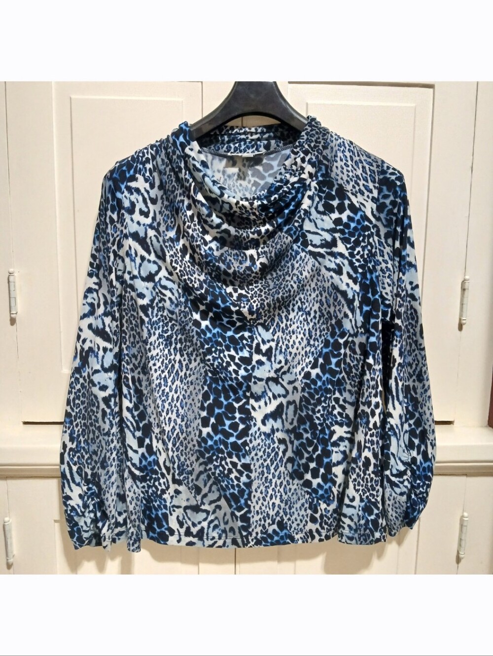 George Simonton Says Size L Blue Black Leopard Print Draped Collar Blouse Top